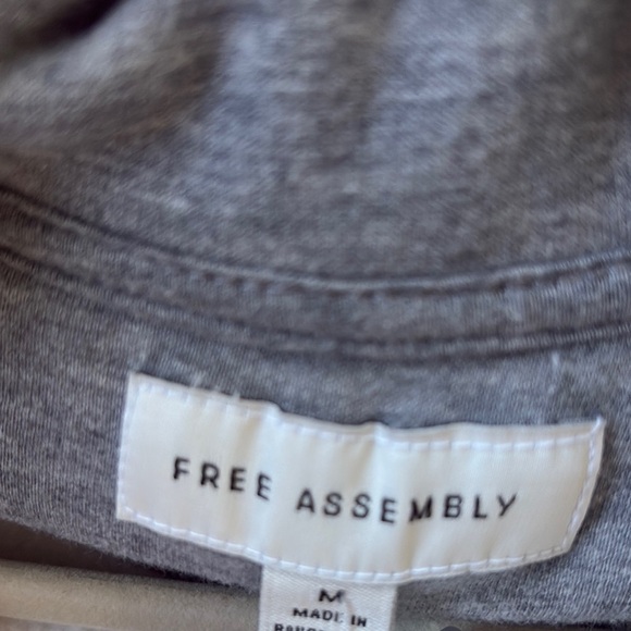 Gray sweatshirt half zip mock neck +2 front pockets - Picture 5 of 7